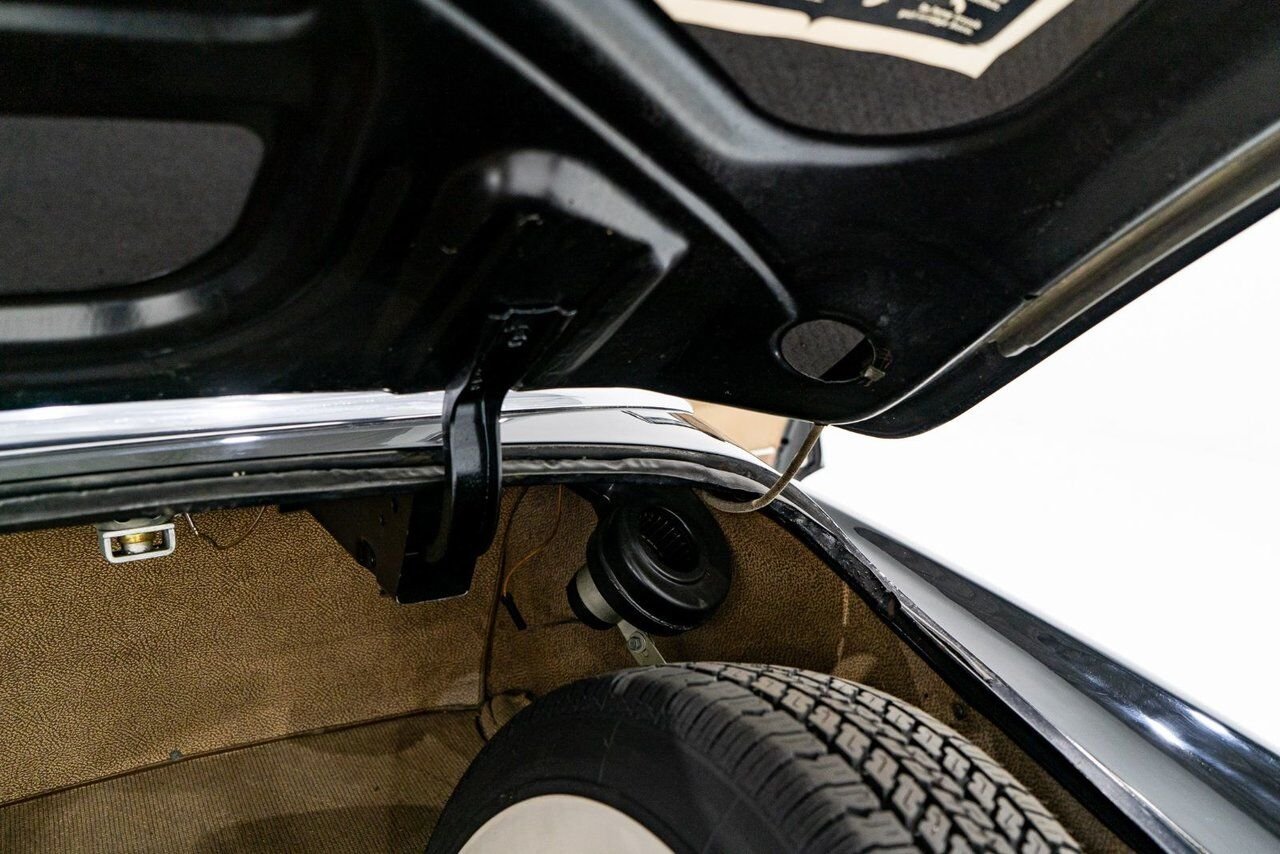 1951 Cadillac Fleetwood Unrestored factory black paint **PRICE IN USD** Black Montreal - photo #86