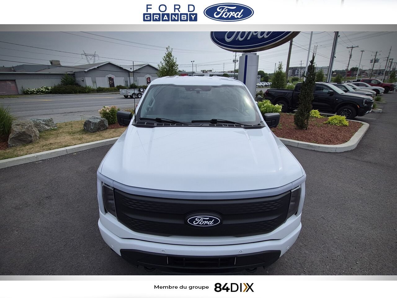 2024 Ford F-150 Lightning White Granby - photo #2