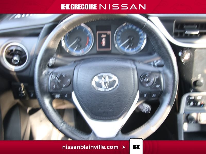 2017 Toyota Corolla White Blainville - photo #14