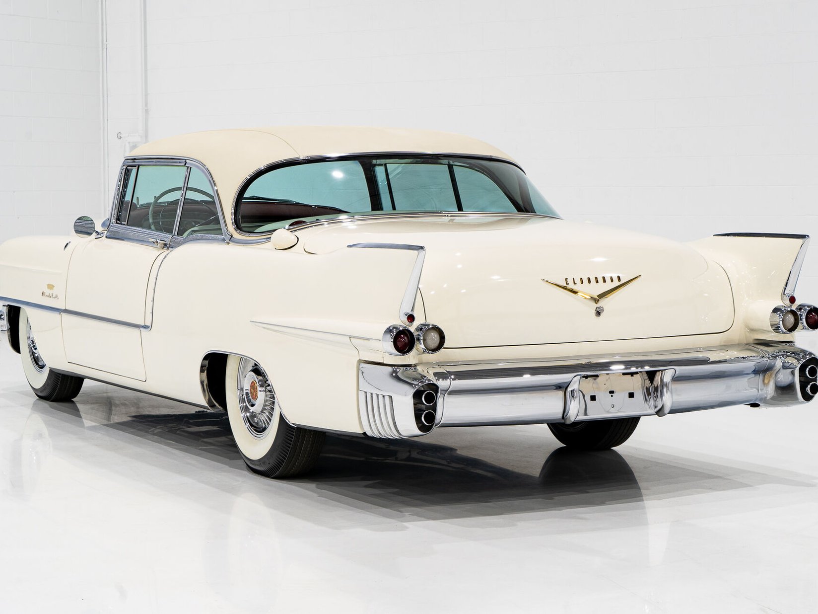 1956 Cadillac Eldorado Seville With Factory A/C | PRIX EN USD White Montreal - photo #1
