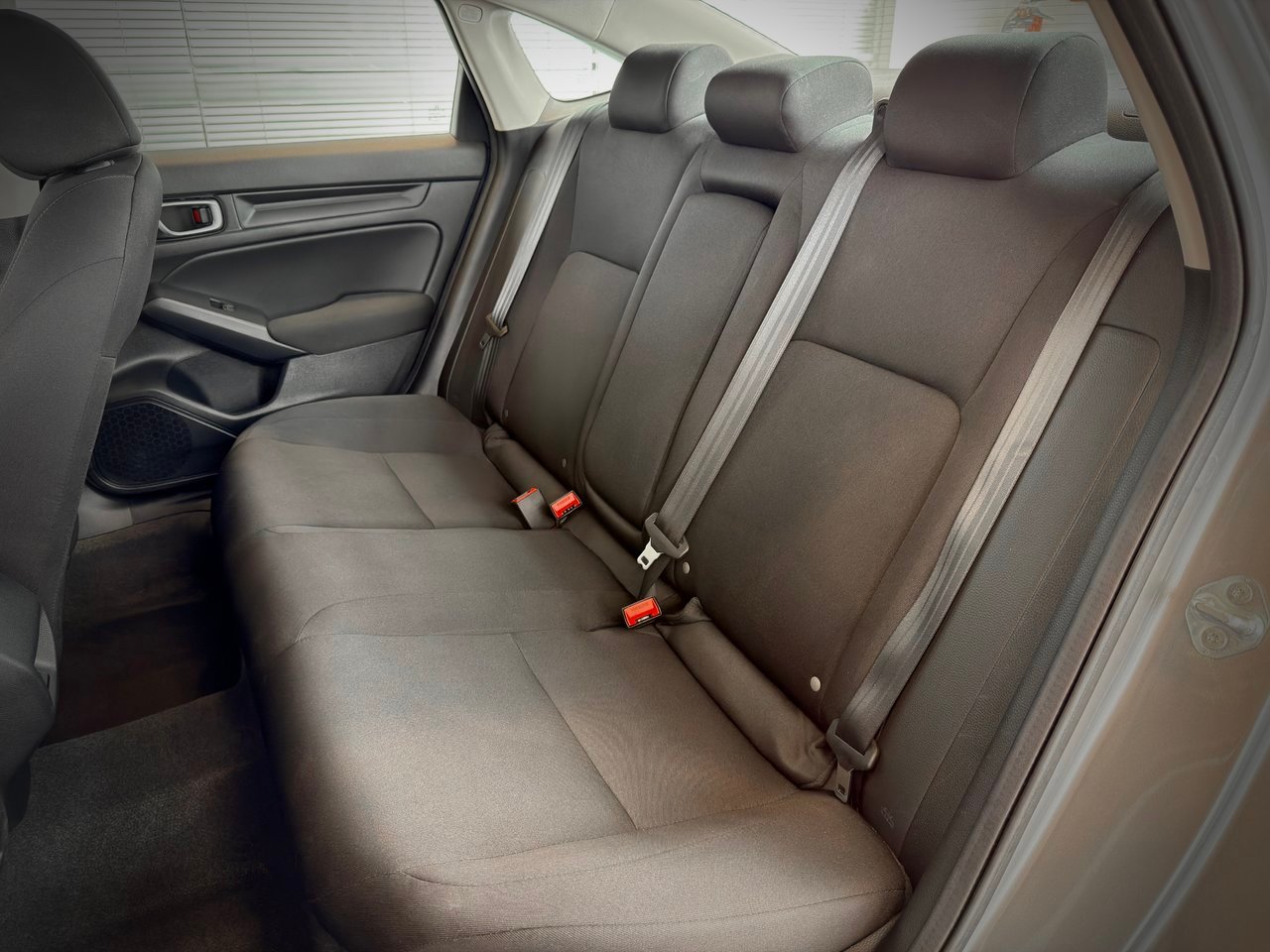 2024 Honda Civic Sedan Silver Notre-Dame-des-Prairies - photo #18