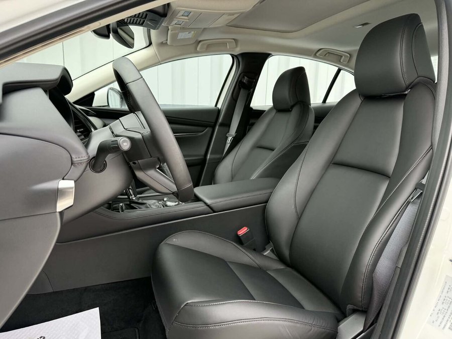 Mazda Mazda3 Similicuir, toit ouvrant, caméra de recul, volant et sièges chauffants 2025 Quartz platine métallisé