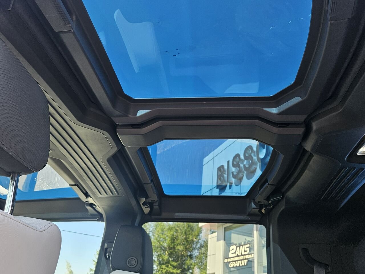 GMC HUMMER EV VUS 3X e4RM 4 portes 2024 Blanc Thetford Mines - photo #21