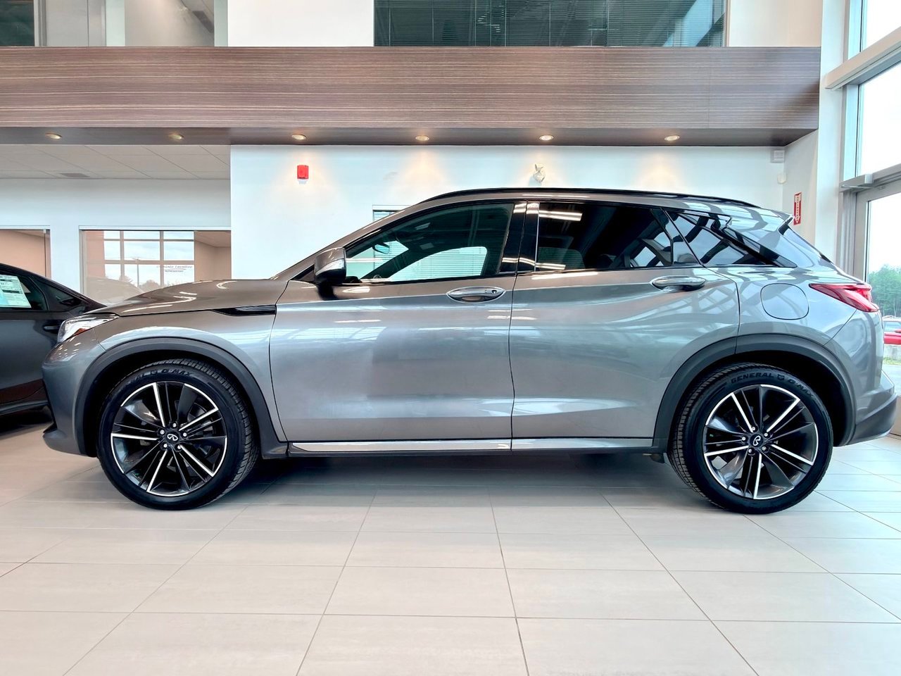2023 Infiniti QX50 gray Notre-Dame-des-Prairies - photo #8