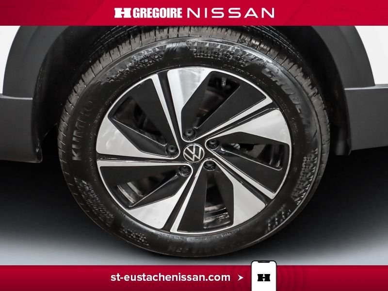 2025 Volkswagen Taos White Laval - photo #12