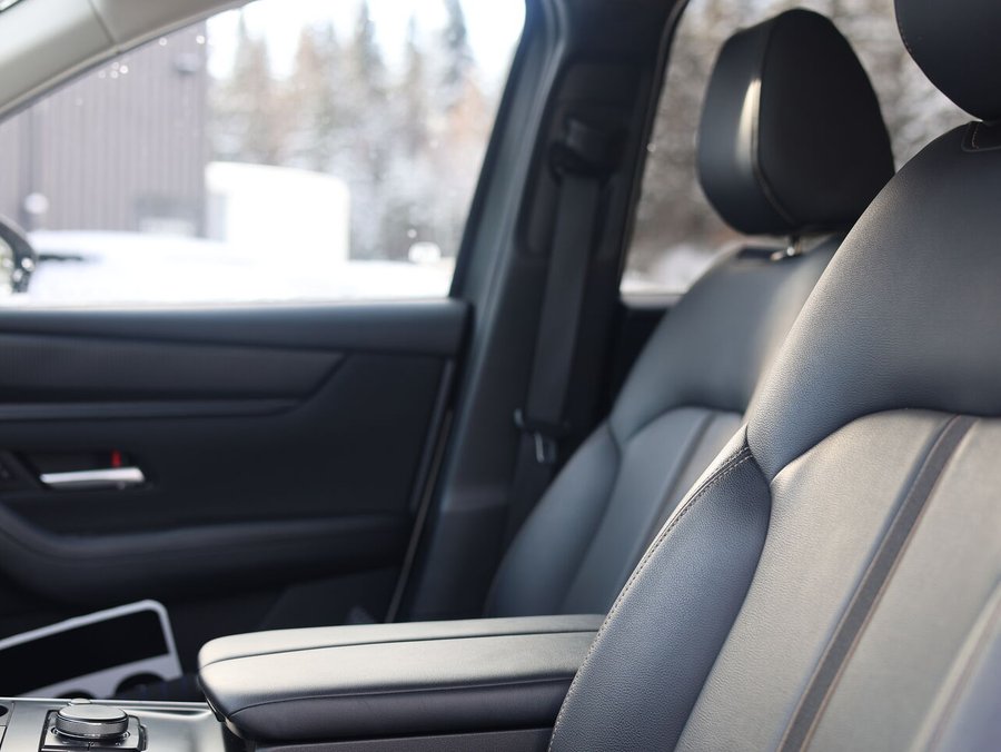 Mazda CX-90 hybride rechargeable GS-L AWD, Volant chauffant, Toit ouvrant panoramique, Sièges en cuir 2024 Blanc