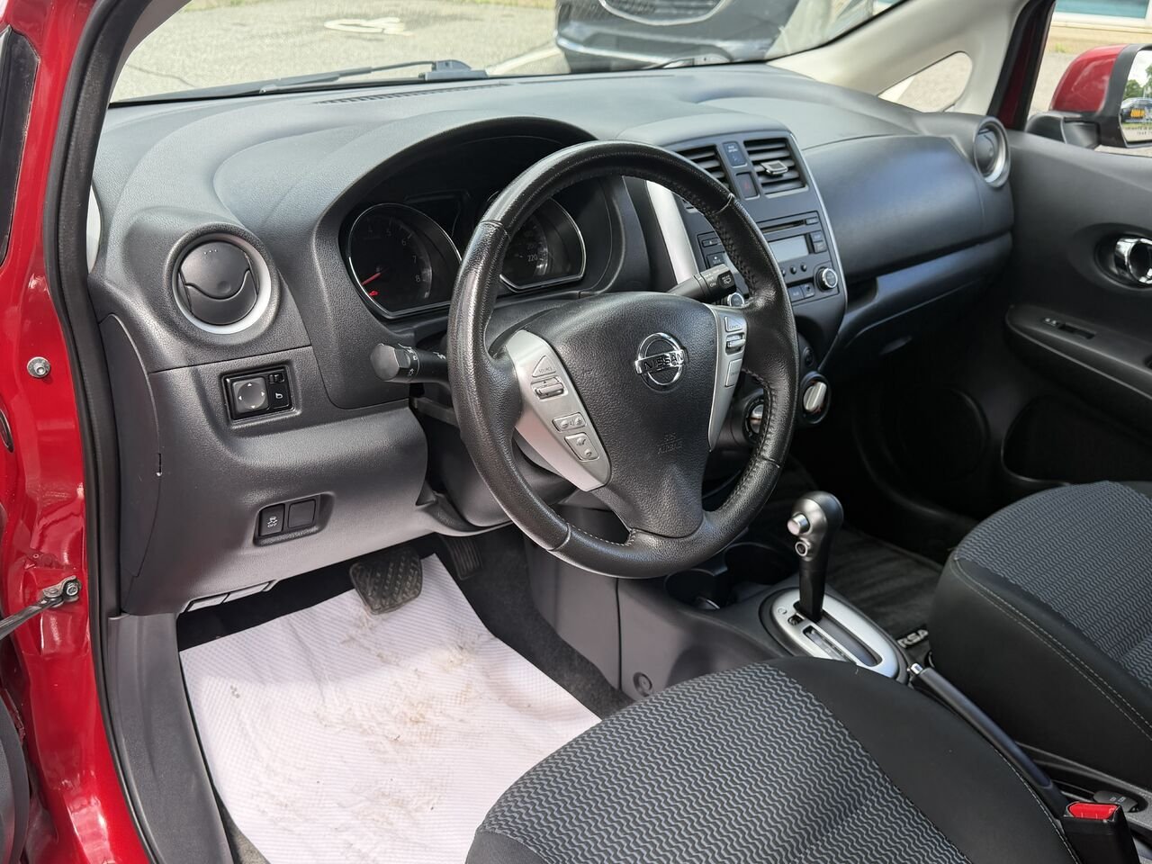 2014 Nissan Versa Note Red Ste-Marie - photo #9