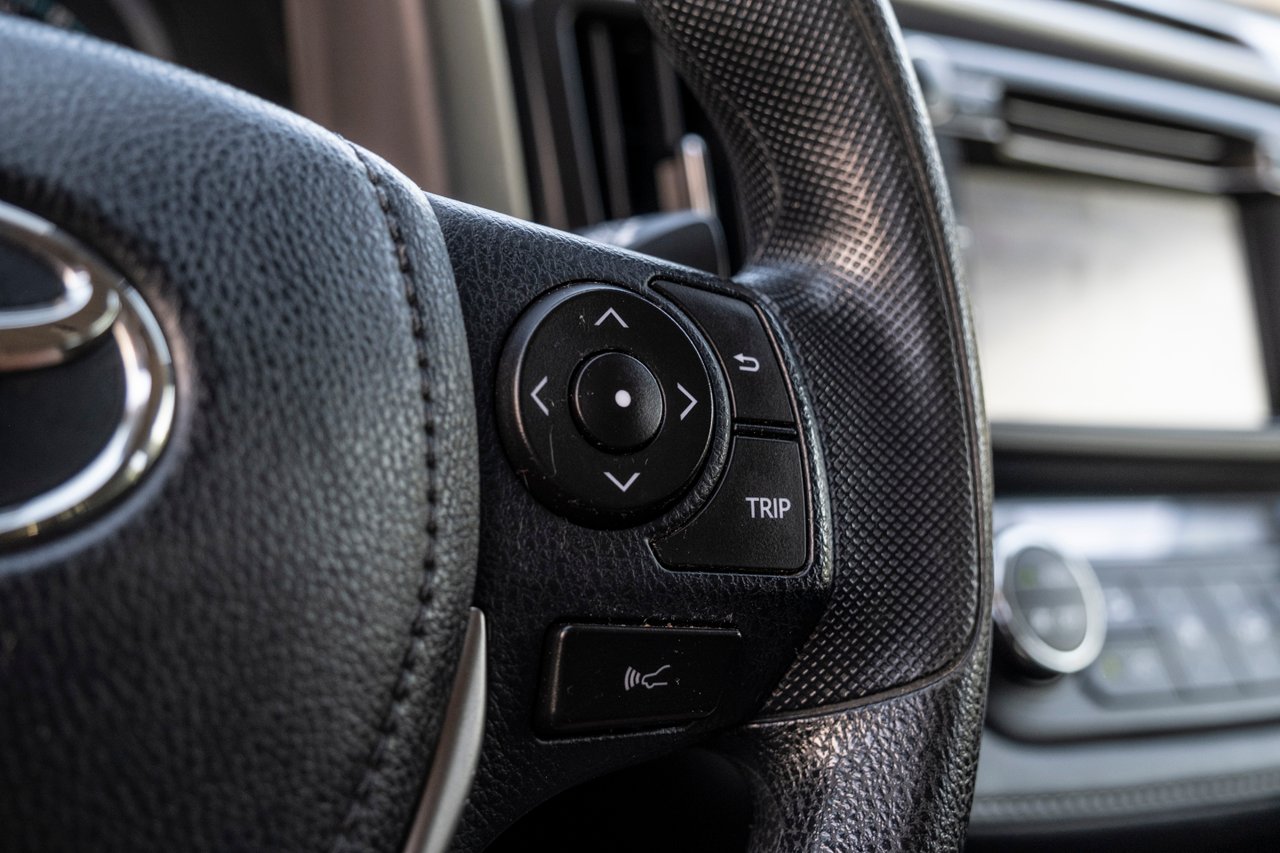 Toyota RAV4 2018 Gris Gatineau - photo #16
