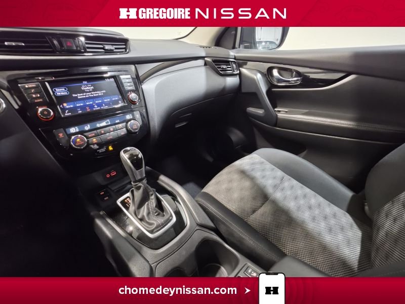 Nissan Qashqai 2023 Blanc Laval - photo #21