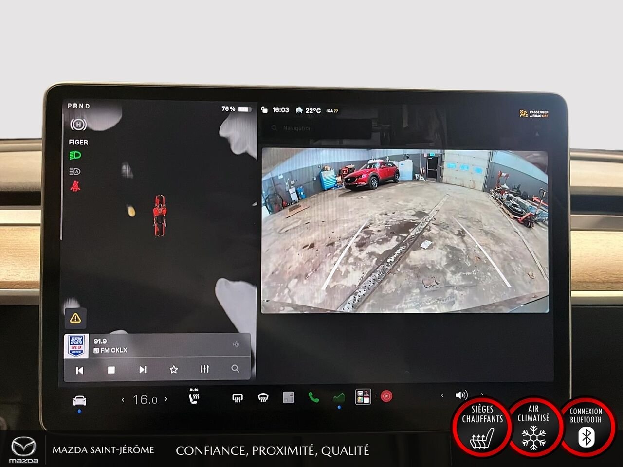 2023 Tesla Model Y MOON ROOF | LEATHER | Black Saint-Jérôme - photo #18