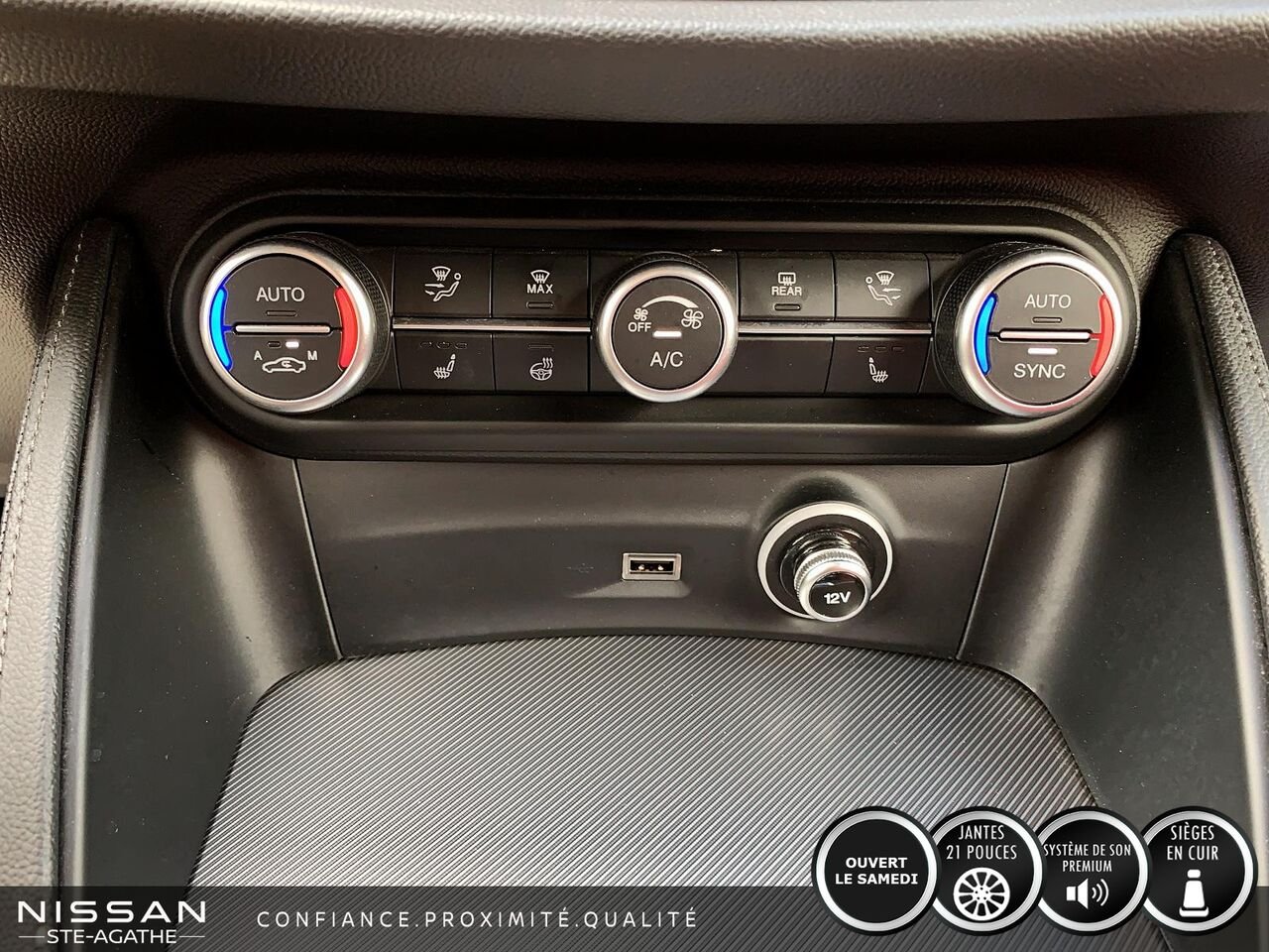 2022 Alfa Romeo Stelvio Veloce | CUIR ROUGE | TOIT PANORAMIQUE | AWD | Black Saint-Jérôme - photo #19
