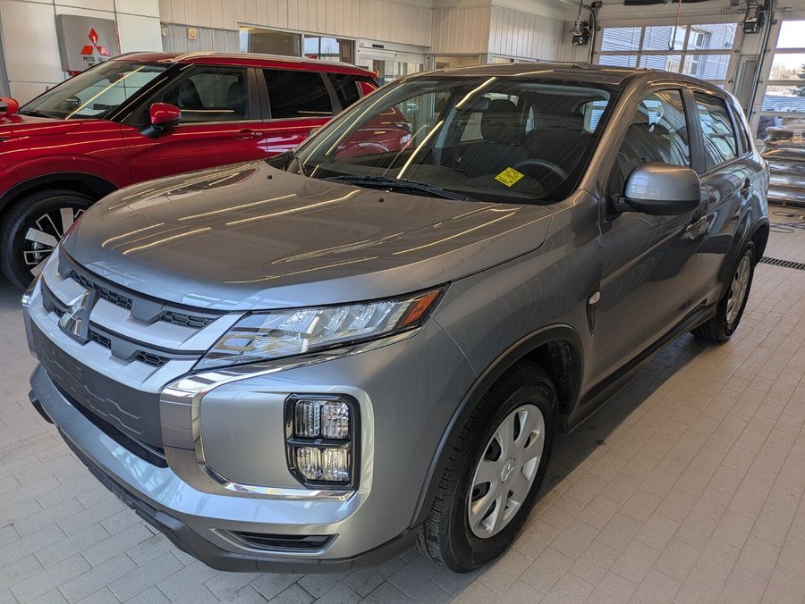 Mitsubishi RVR ES AWC 2024 Gris