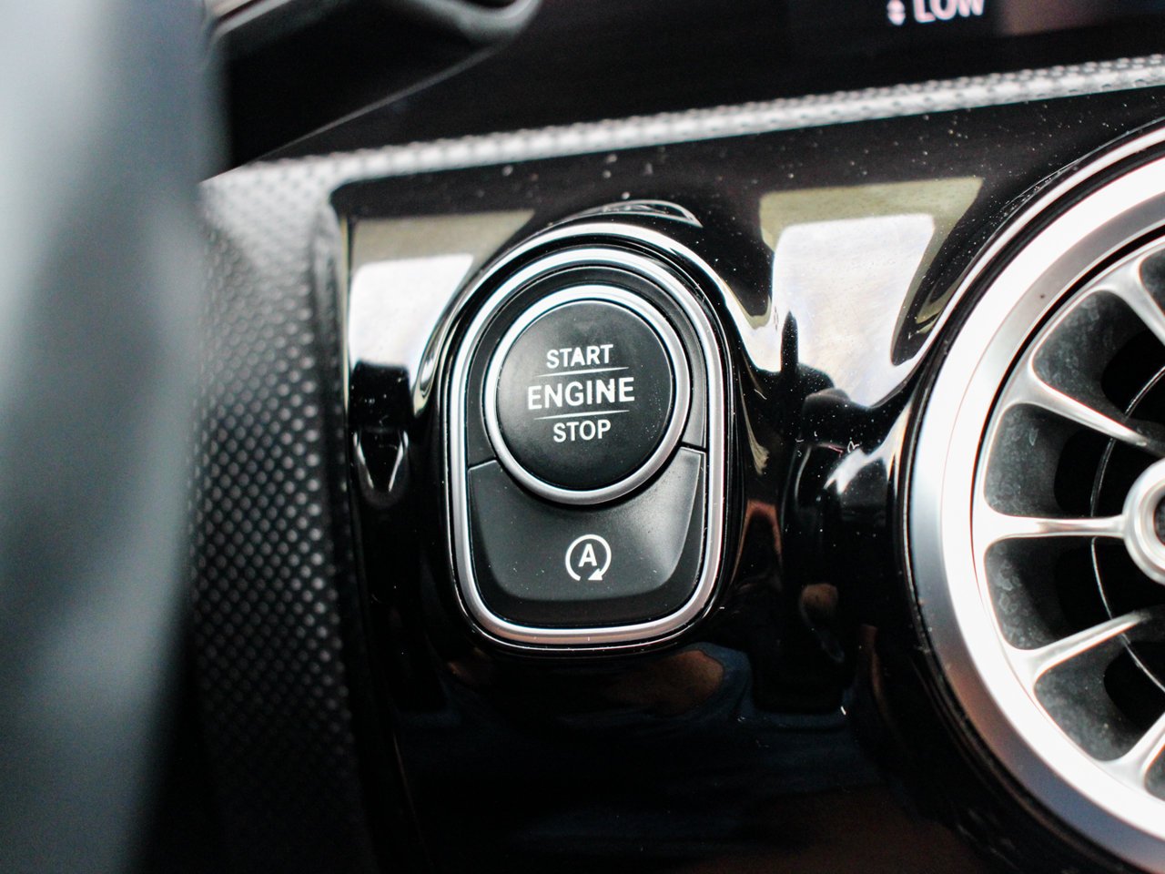 2020 Mercedes-Benz CLA CLA 250 4MATIC Coupe Black Sherwood Park - photo #22