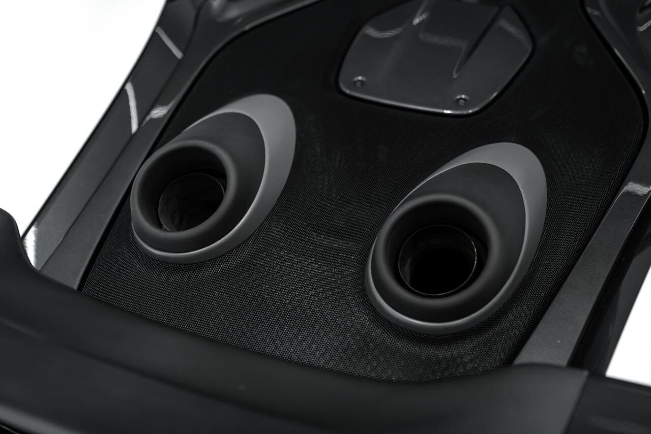 2019 McLaren 600LT *NO LUXURY TAX* White Kirkland - photo #12