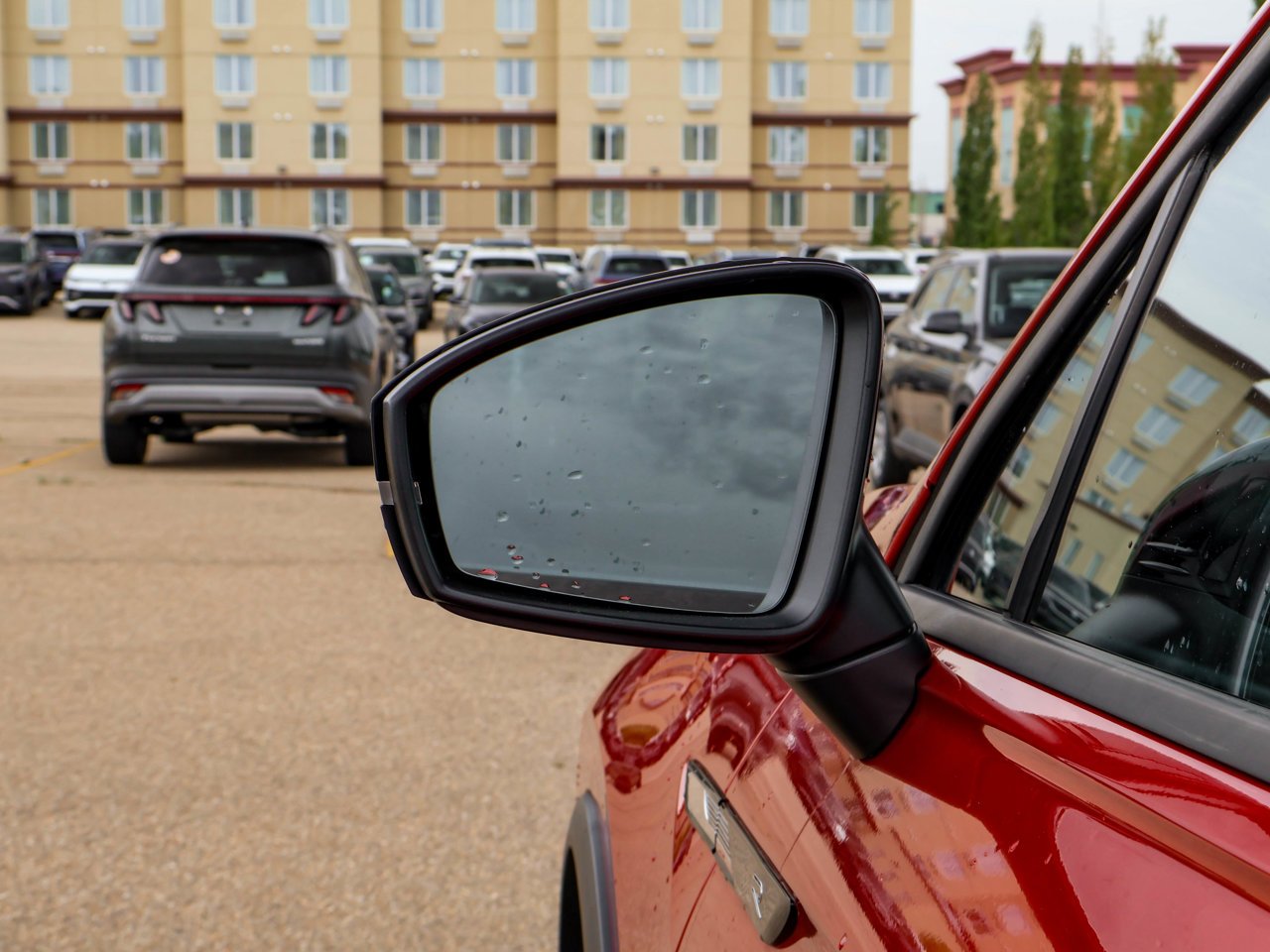 2024 Volkswagen Tiguan Comfortline R-Line Black Edition 4MOTION Red Sherwood Park - photo #12