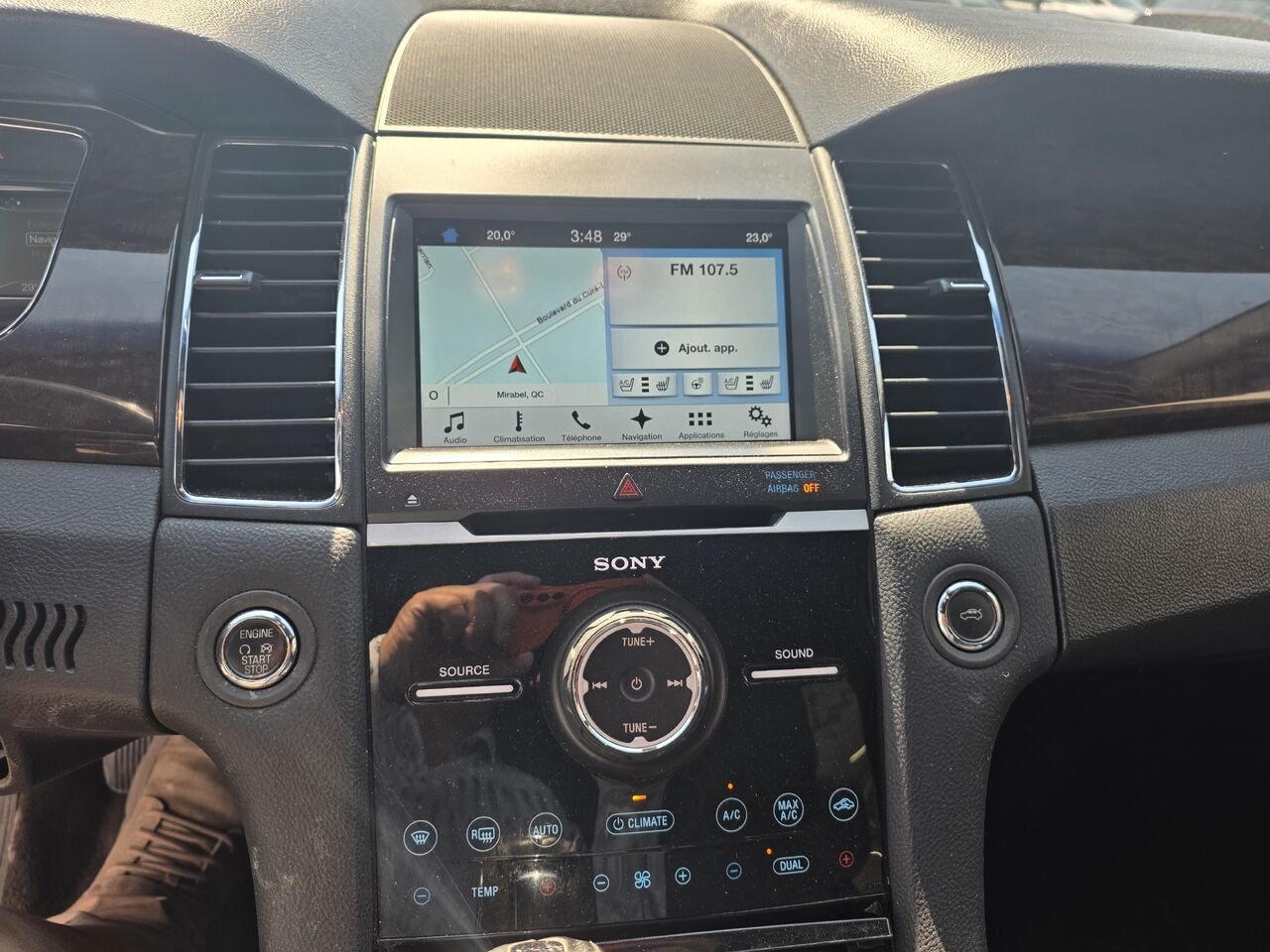 2016 Ford Taurus Black  - photo #14