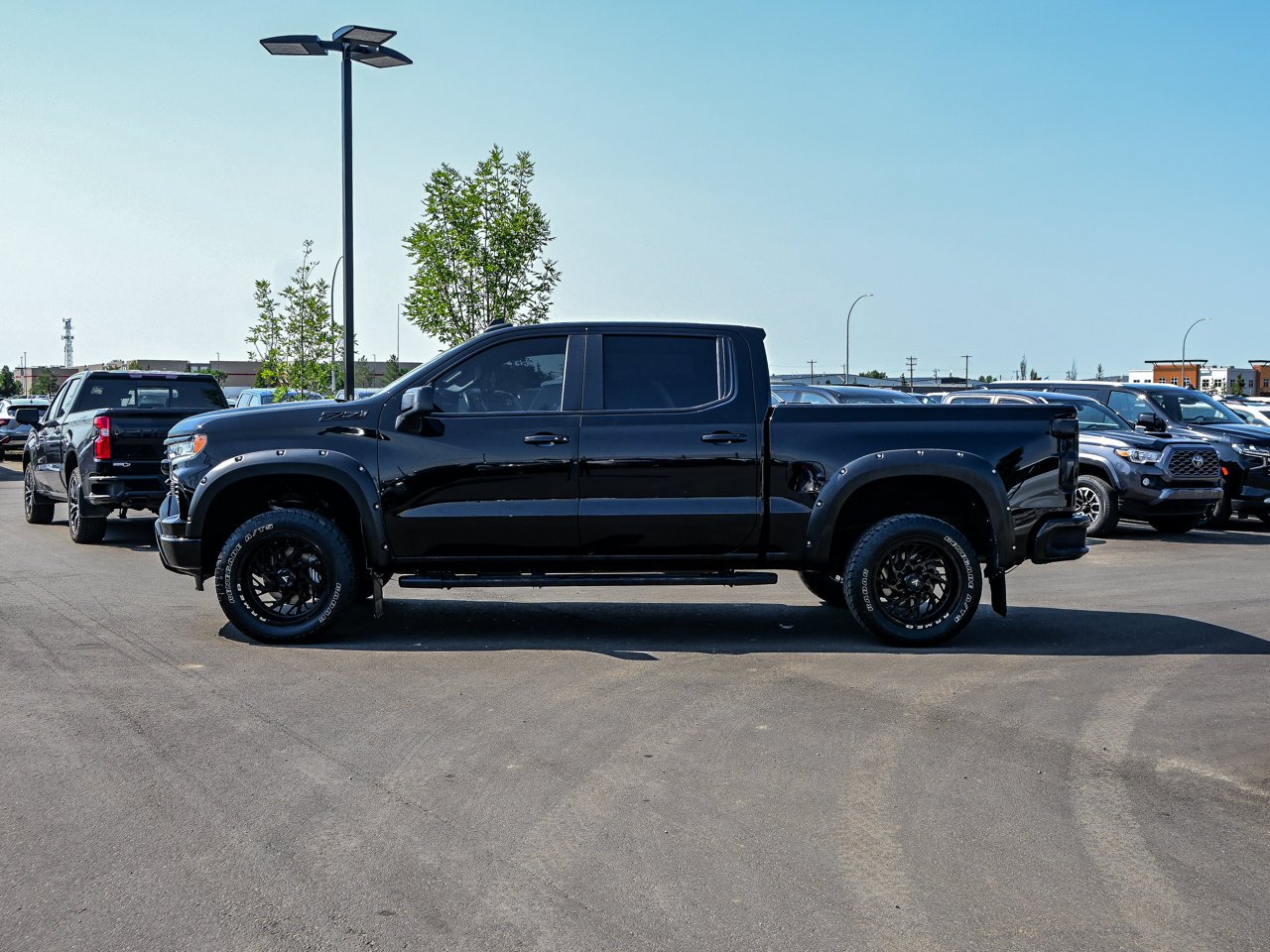 2025 Chevrolet Silverado 1500 4WD Crew Cab 147 RST Black Sherwood Park - photo #9
