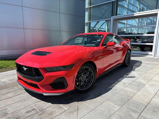 Ford Mustang 2026 2026 Magenta fusion métallisé 3 couches
