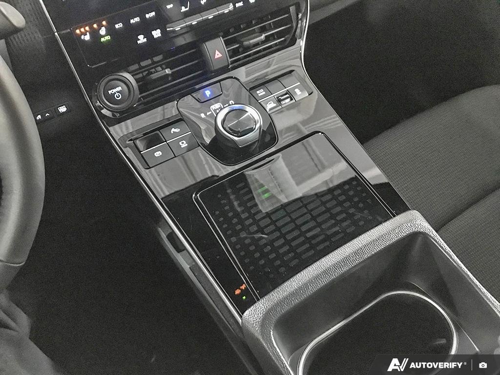 2025 Toyota bZ4X S2501170 | XLE White Edmonton - photo #16