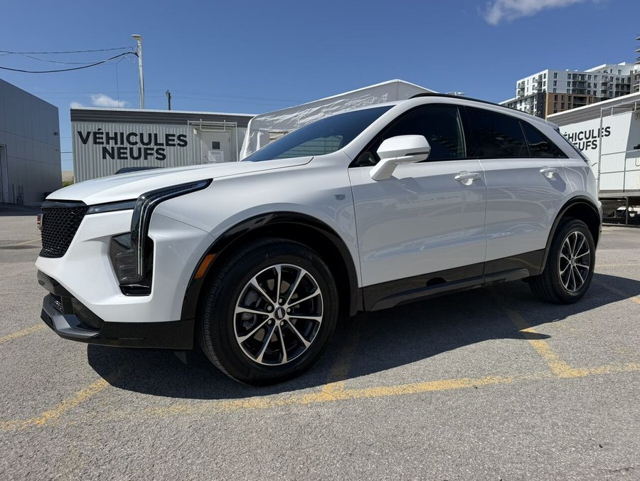 2024 Cadillac XT4 2024 White