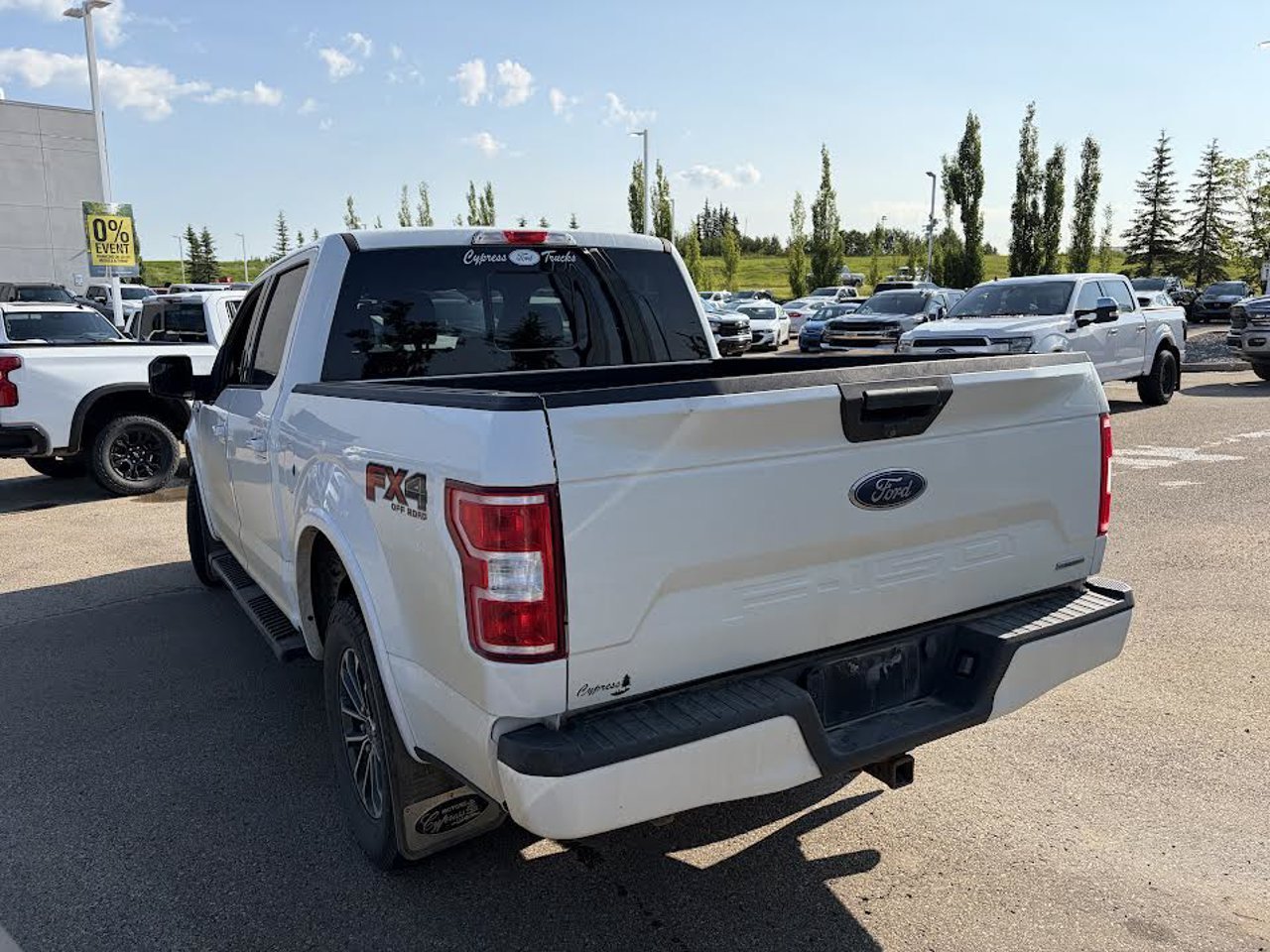 2019 Ford F-150 XLT 4WD SuperCrew 5.5' Box White Sherwood Park - photo #3