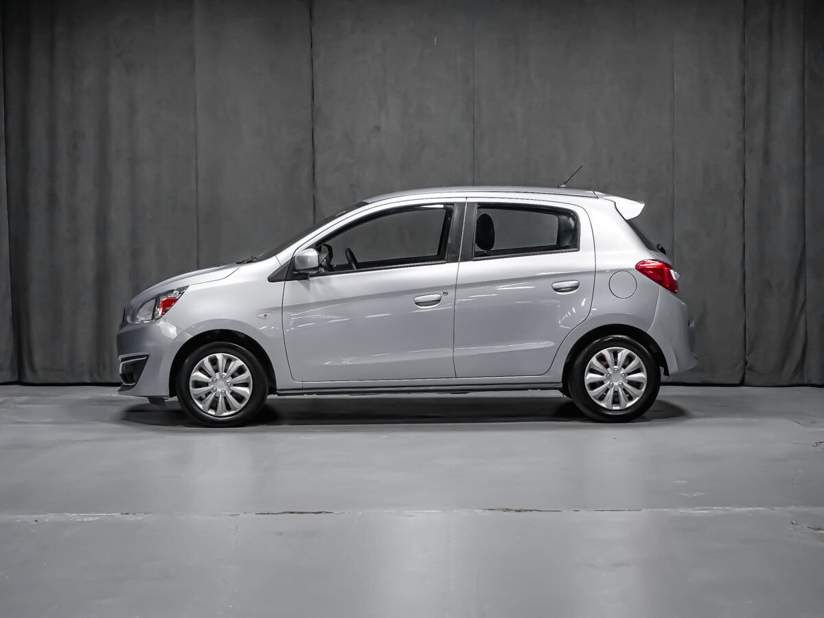 Mitsubishi Mirage ES 2018 Argent Montréal - photo #4