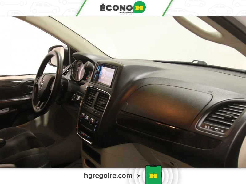 2017 Dodge GR Caravan White Laval - photo #20