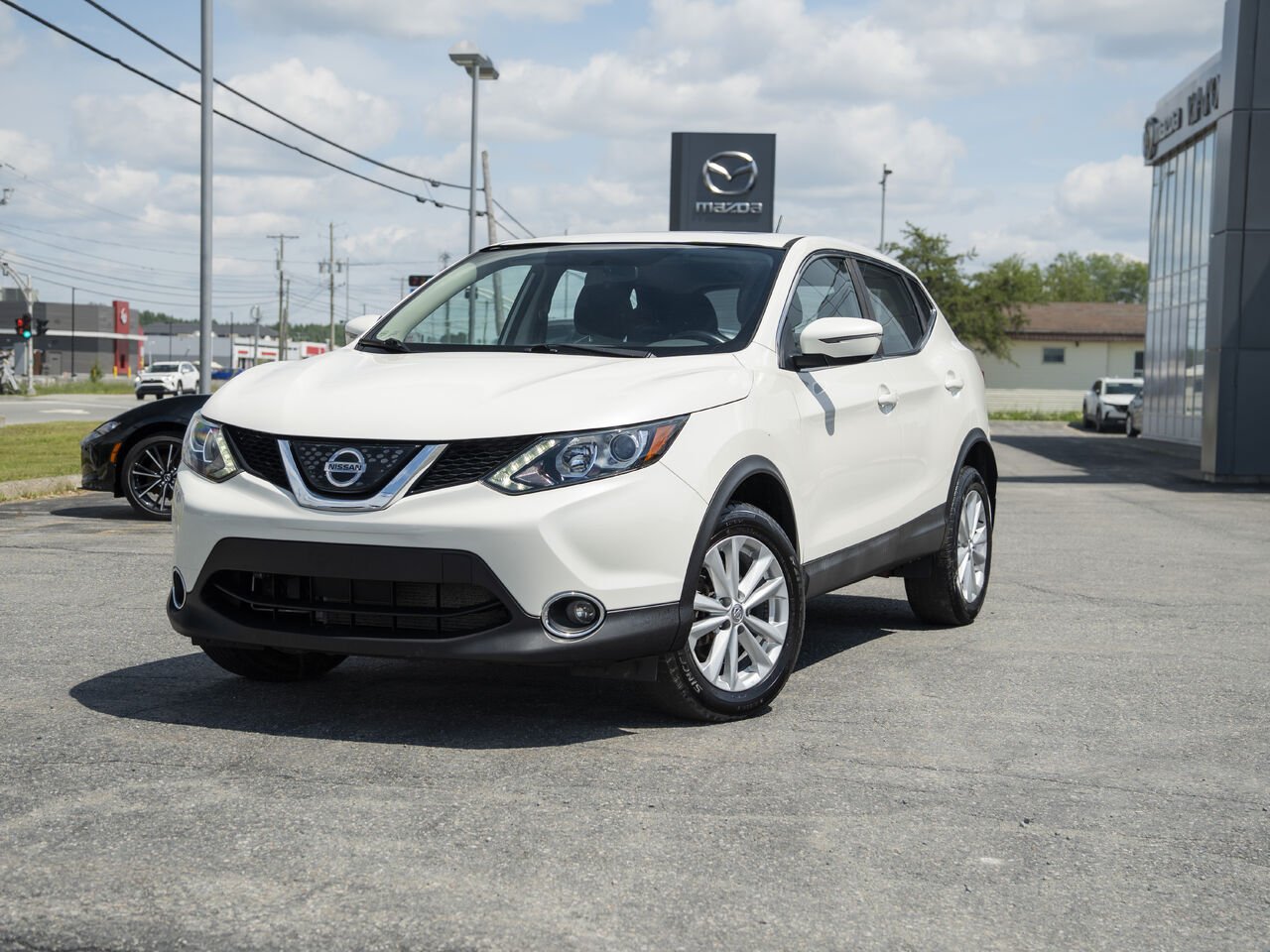 Nissan Qashqai U03087 | SV TI CVT 2018 Blanc Val-d'Or - photo #0