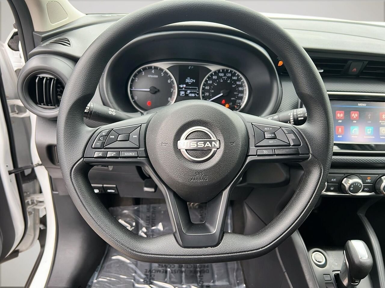 2024 Nissan KICKS S TA White Québec - photo #11