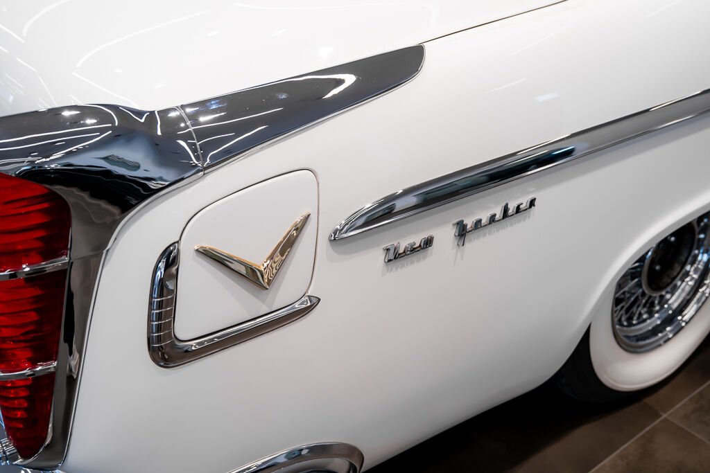 Chrysler New Yorker PRIX IN USD St.Regis | CAR IN MILES 1955 Rouge Montréal - photo #31