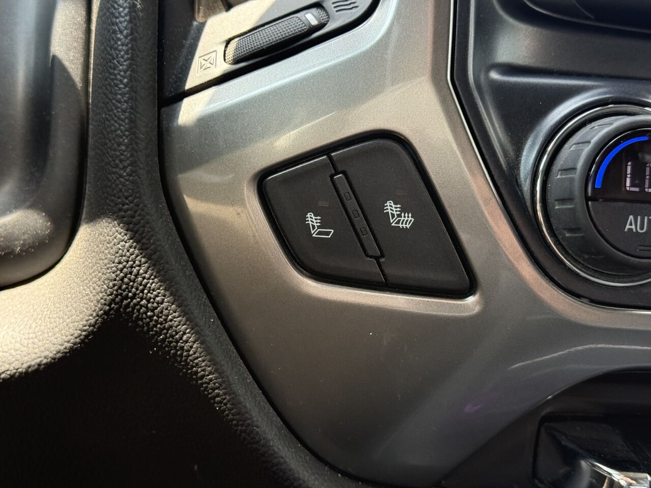Chevrolet Silverado 1500 2LT 2018 Bleu Granby - photo #16