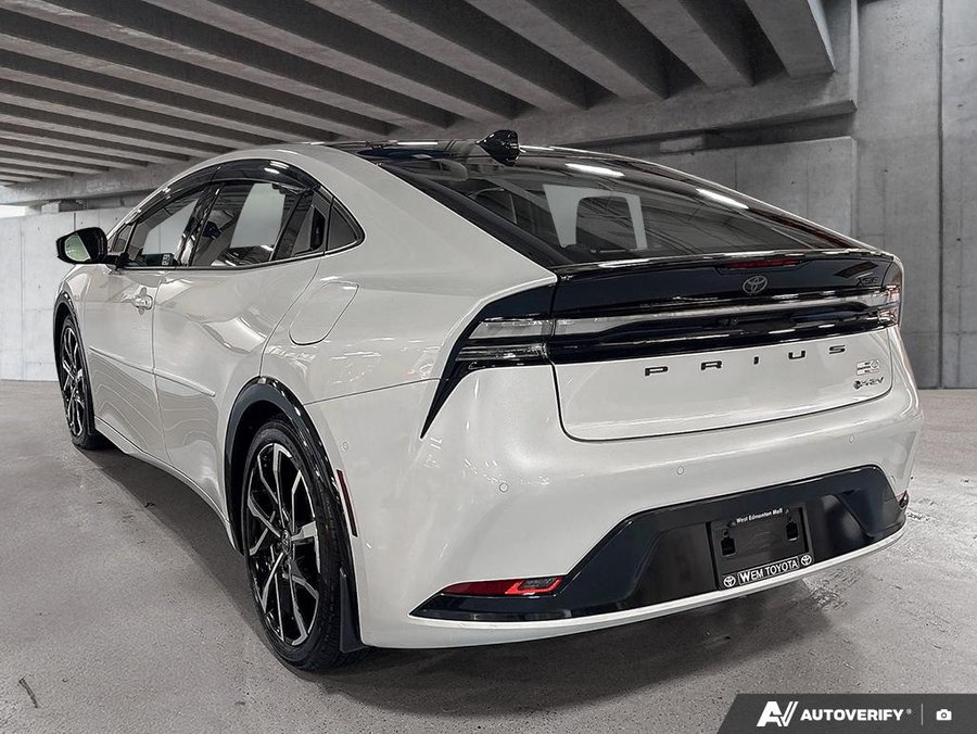 2025 Toyota Prius Plug-In Hybrid 2025 White