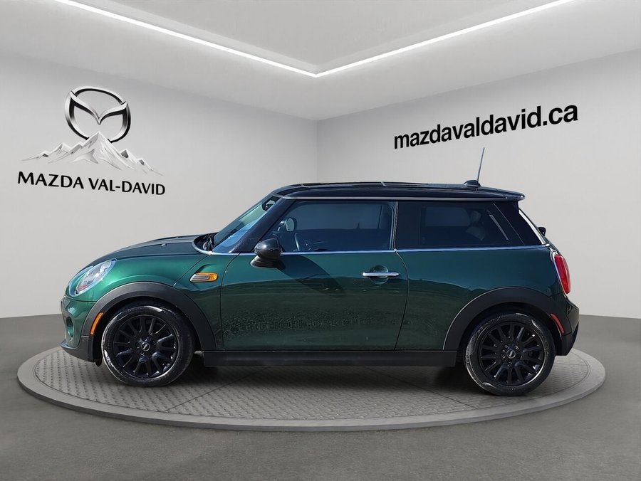 MINI Cooper toit rigide Hayon 3 portes, Toit ouvrant, cruise control, sièges en cuir, MANUEL 2016 Vert