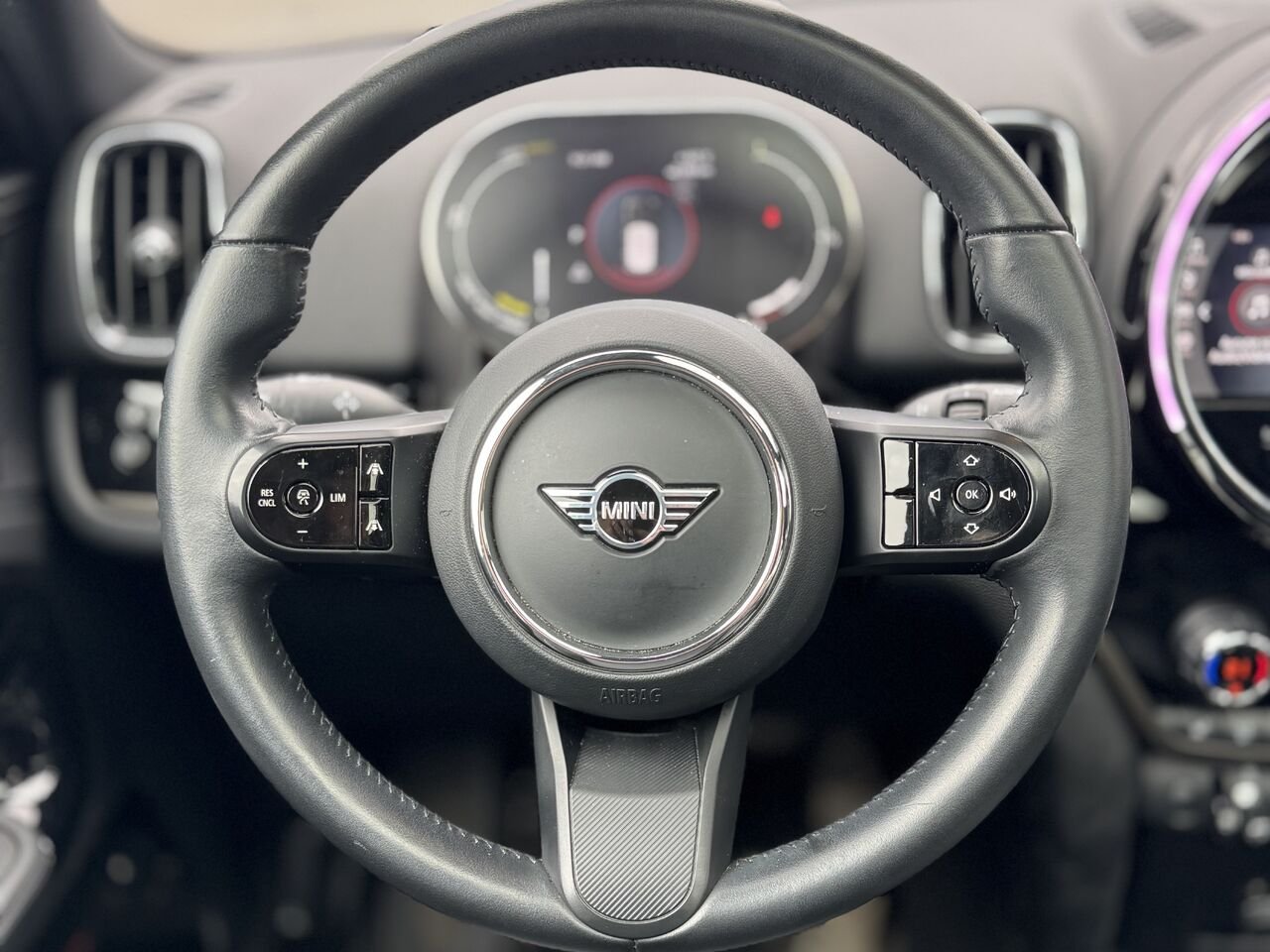 MINI Cooper Countryman Hybrid AWD 2023 Noir Granby - photo #17