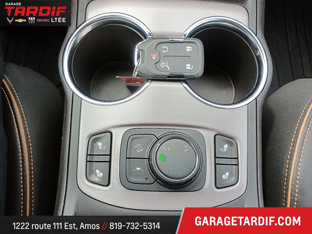 2024 GMC Terrain SLT AWD Red Mont-Laurier - photo #17