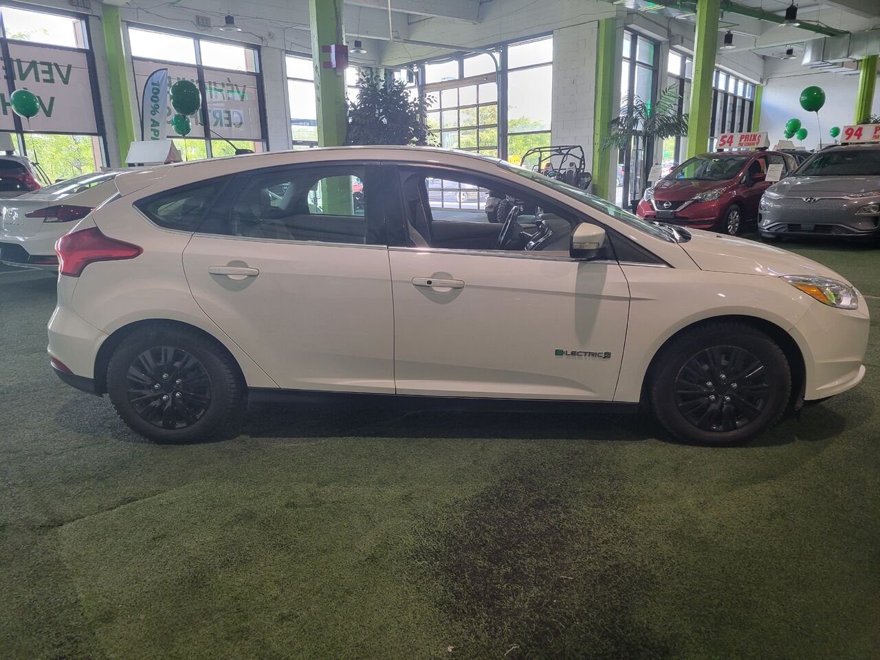 2016 Ford Focus Electric White  - photo #6