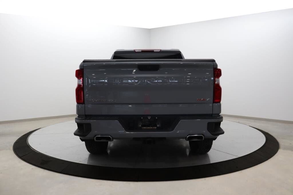 2024 Chevrolet Silverado 1500 VIN 1GCUDEED8RZ166970 Grey Baie-Comeau - photo #4