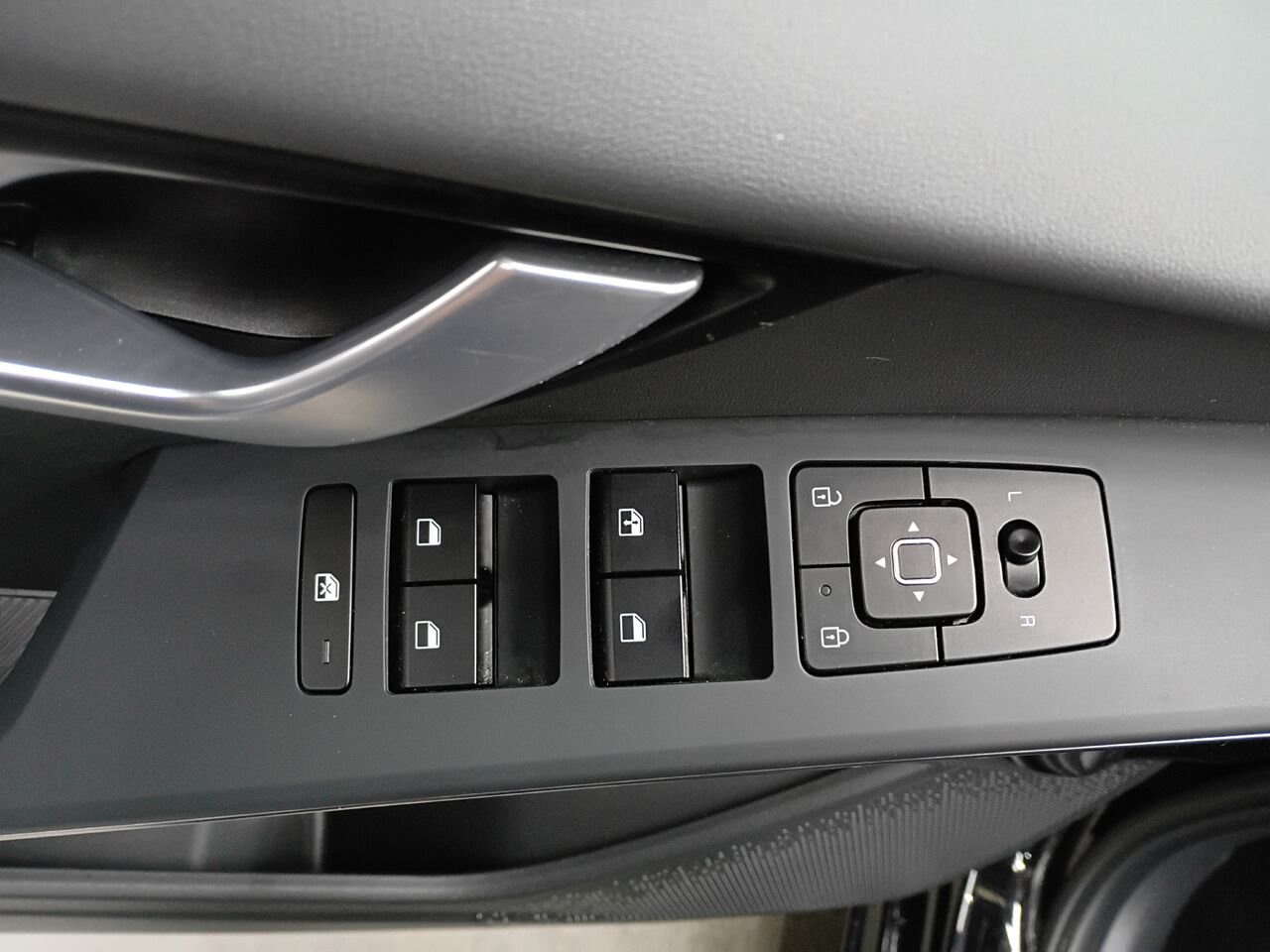 2025 Kia Niro Aurora Black Pearl Blainville - photo #20