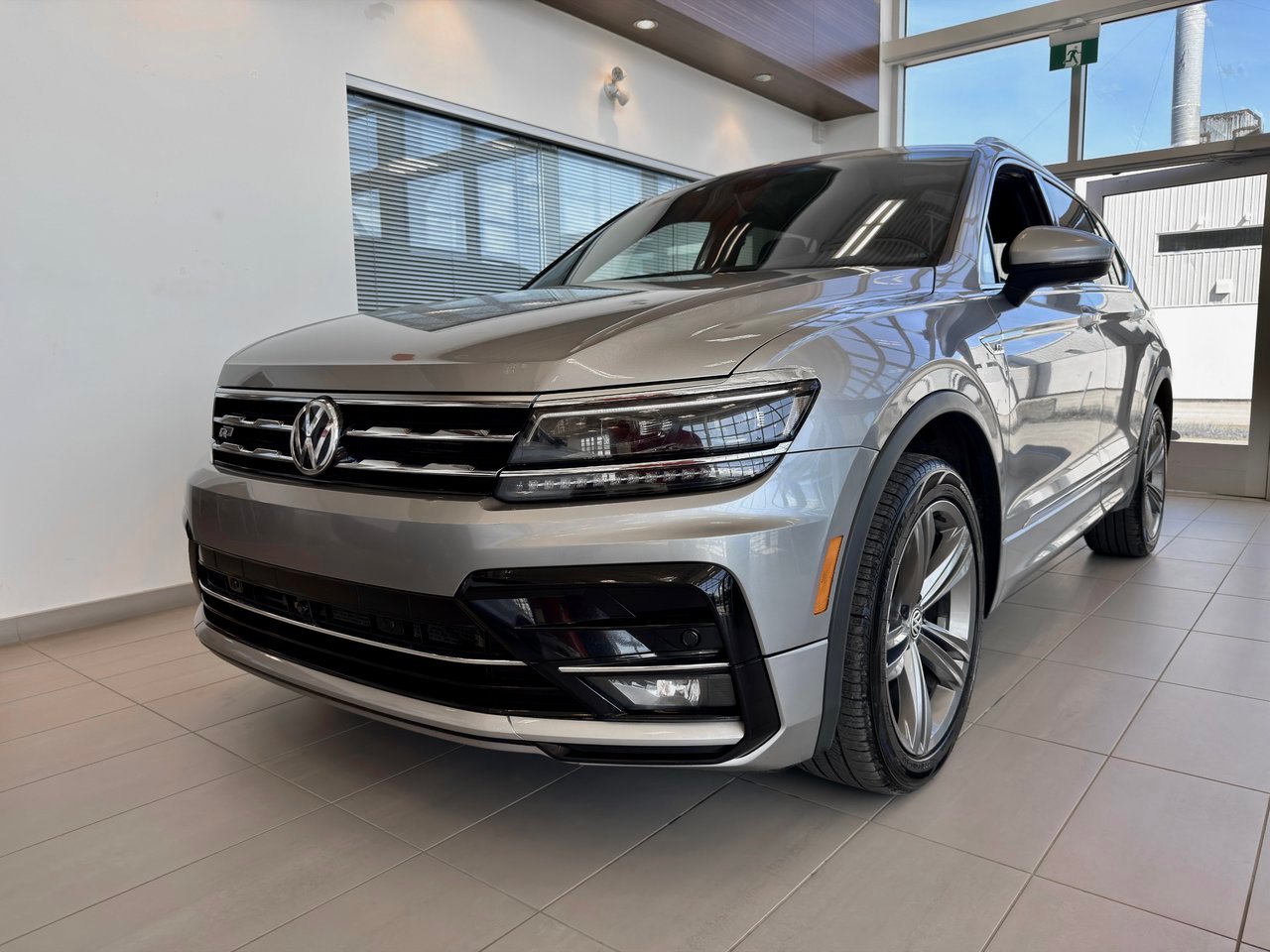 Volkswagen Tiguan 2021 Gris Notre-Dame-des-Prairies - photo #13