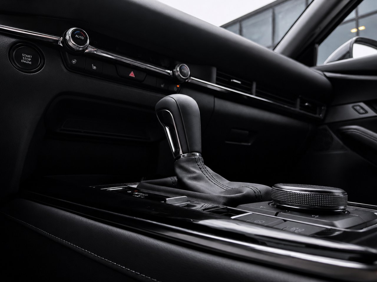2025 Mazda CX-30 Black Châteauguay - photo #9