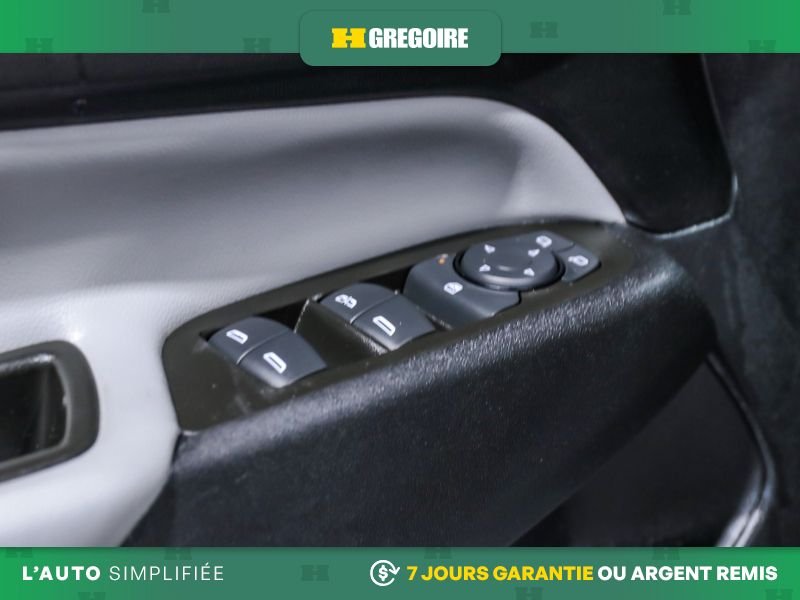 Chevrolet Equinox 723742 | LS AWD AUTO A/C GR ELECT MAGS CAM RECUL BLUETOOTH 2023 Blanc Laval - photo #13