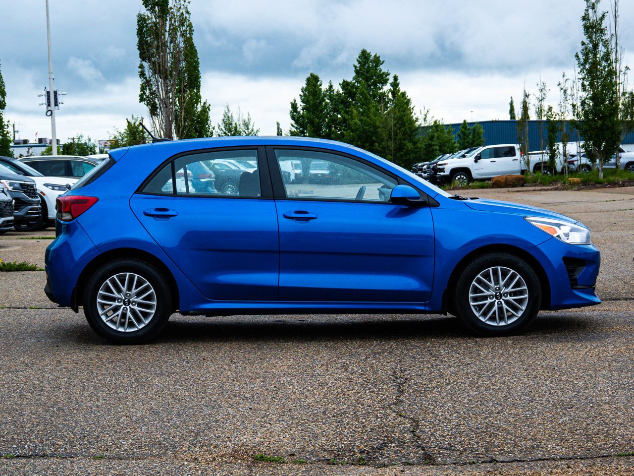 2021 Kia Rio 5-door LX+ IVT Blue Sherwood Park - photo #13