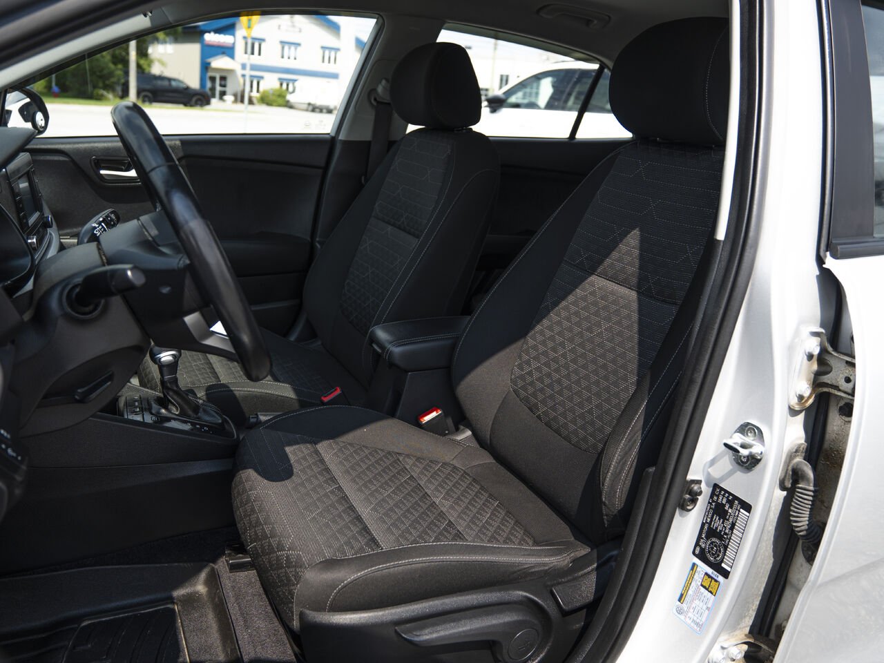 Kia Rio 5 portes A2621 | LX+ BA 2018 Argent Val-d'Or - photo #5