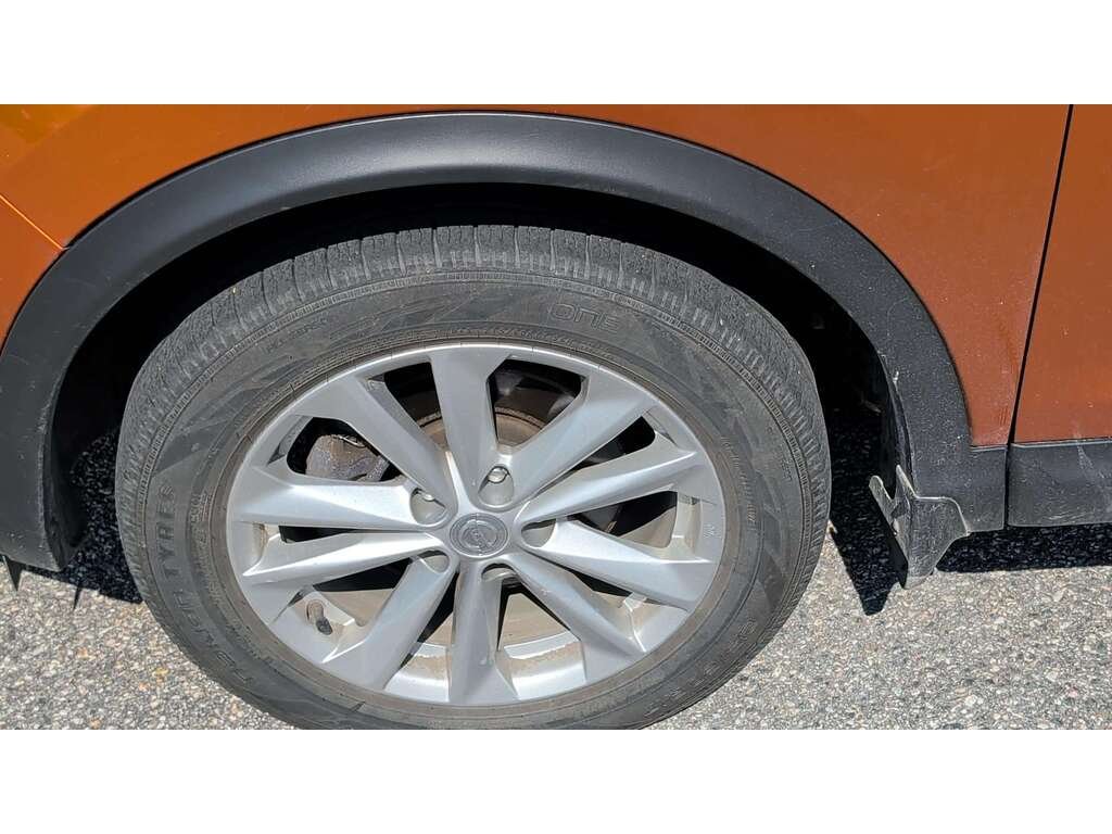 Nissan Qashqai 2017 Orange Gatineau - photo #8