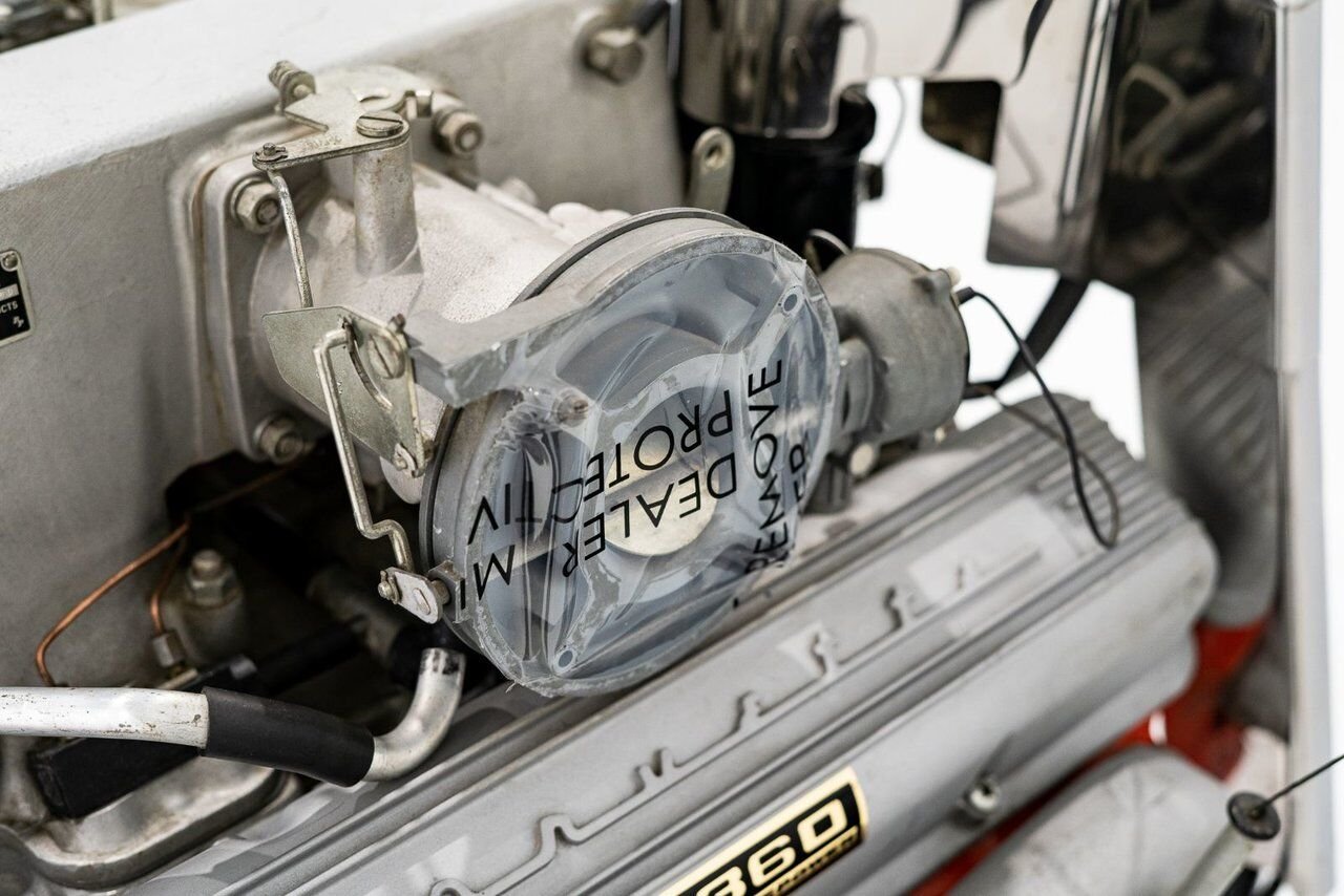 1962 Chevrolet 327/360HP PRIX EN USD | Fuelie Original Factory Motor never installed or stamped Montreal - photo #27