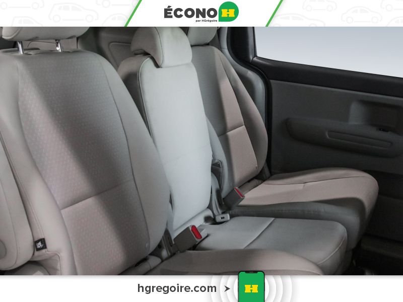 Kia Sedona 2017 Argent Laval - photo #23