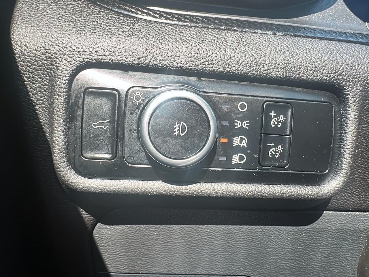 Ford Explorer 2024 Blanc Rouyn-Noranda - photo #17