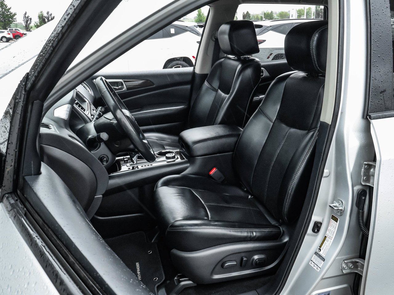2015 Nissan Pathfinder 4WD 4dr Platinum Grey Sherwood Park - photo #13