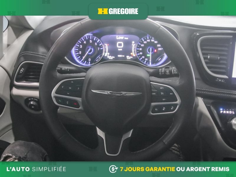 Chrysler Pacifica 2023 Gris Blainville - photo #17