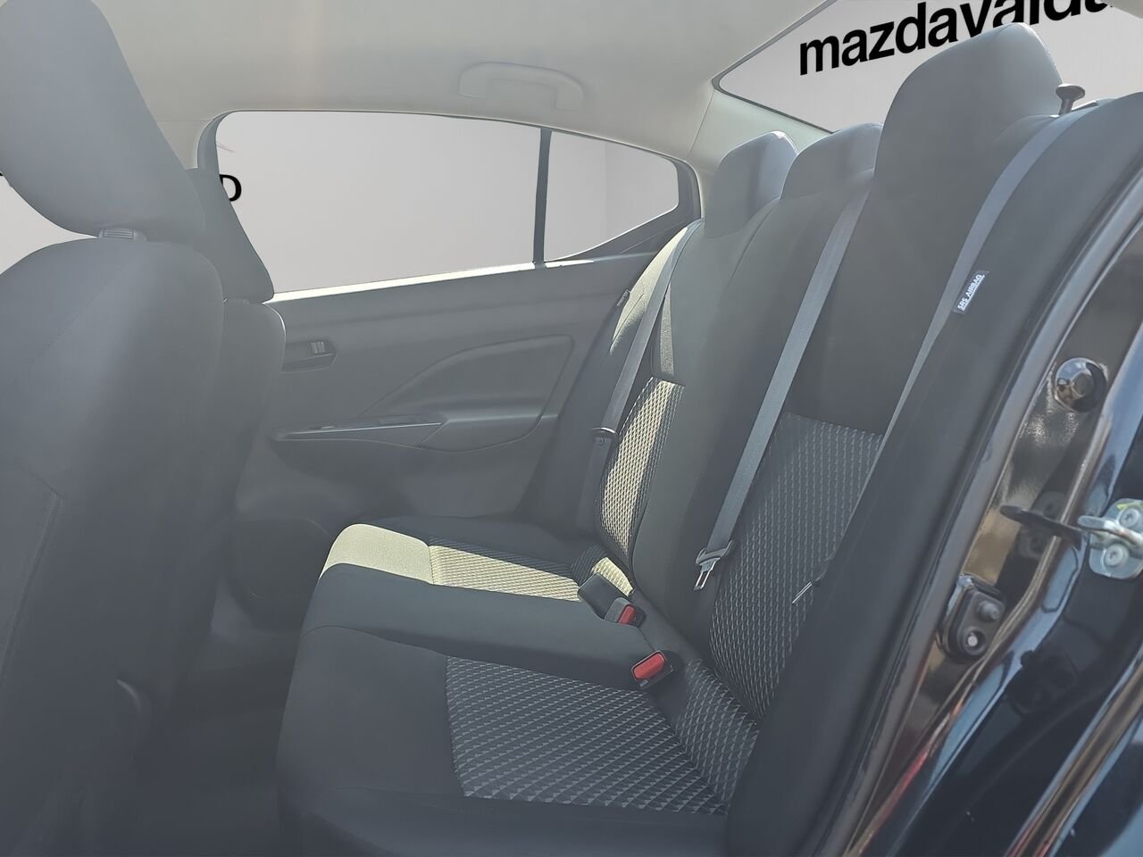 Nissan Versa S CVT, commande audio au volant, cruise control, Caméra de recul 2021 Noir Val-David - photo #13